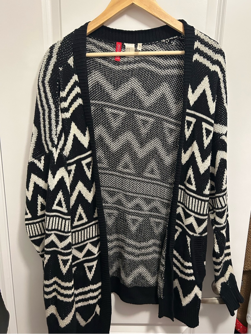 H&M Black & White Geometric Open-Front Women's Cardigan Sweater